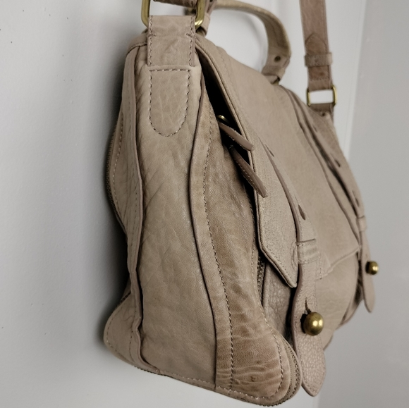 🎉HP🎉 Olivia Harris by Joy Gryson Taupe/Grey Leather Messenger Aged w/ Brass HW - Picture 5 of 16